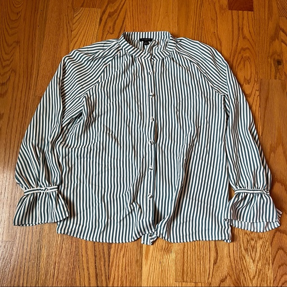 Ann Taylor petite striped shirred button down shirt size small petite - Picture 4 of 9